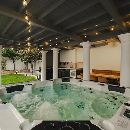 Villa Sweet - Jacuzzi , Sauna , Garden , Bbq